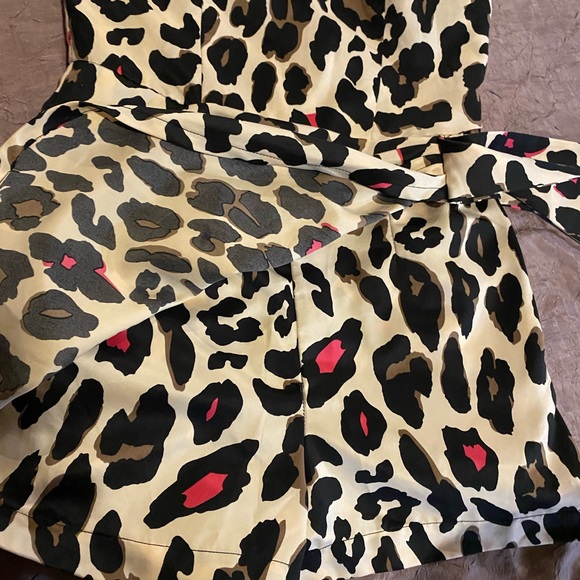 Leopard strapless skort and jumpsuit - Picture 4 of 4